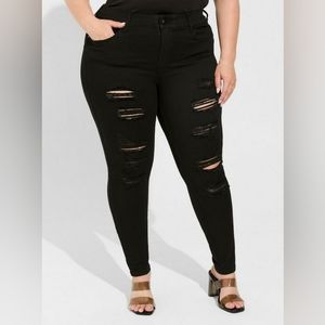 Torrid Bombshell High-Rise Premium Stretch Skinny Destructed Black Size 24R